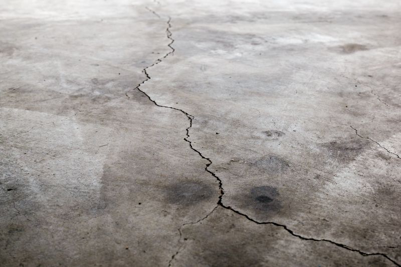 Garage Crack Repair in Des Moines, IA